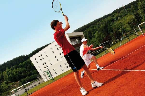 Tennishotel-Hotel-RoyalX-Kaernten-Sandplatz-TennisTraveller